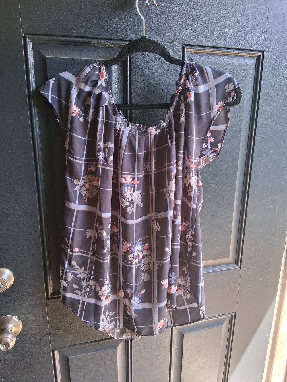 LC Lauren Conrad Black Floral Grid Cap-Sleeve Blouse